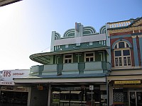 Maryborough - Art Deco 2nd Storey Above Shop (Mar 2006)
